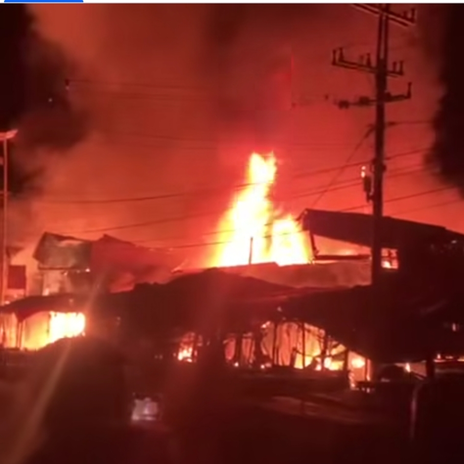 Kebakaran Pasar Simpang Lagan Pesisir Selatan dini hari