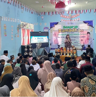 Lisda Hendrajoni menutup Semarak Ramadhan Pulau Punjung di Raudhah Islamic School
