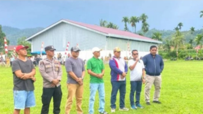 Ketua KONI Pessel M Adli menghadiri pembukaan Turnamen Mulyadi Cup I di Kecamatan Bayang Pesisir Selatan