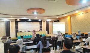 Kegiatan pertemuan Dinas Kesehatan dengan Pelaku Usaha untuk penerbitan SLHS dan SLS