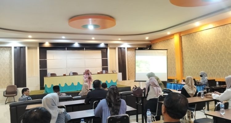 Kegiatan pertemuan Dinas Kesehatan dengan Pelaku Usaha untuk penerbitan SLHS dan SLS